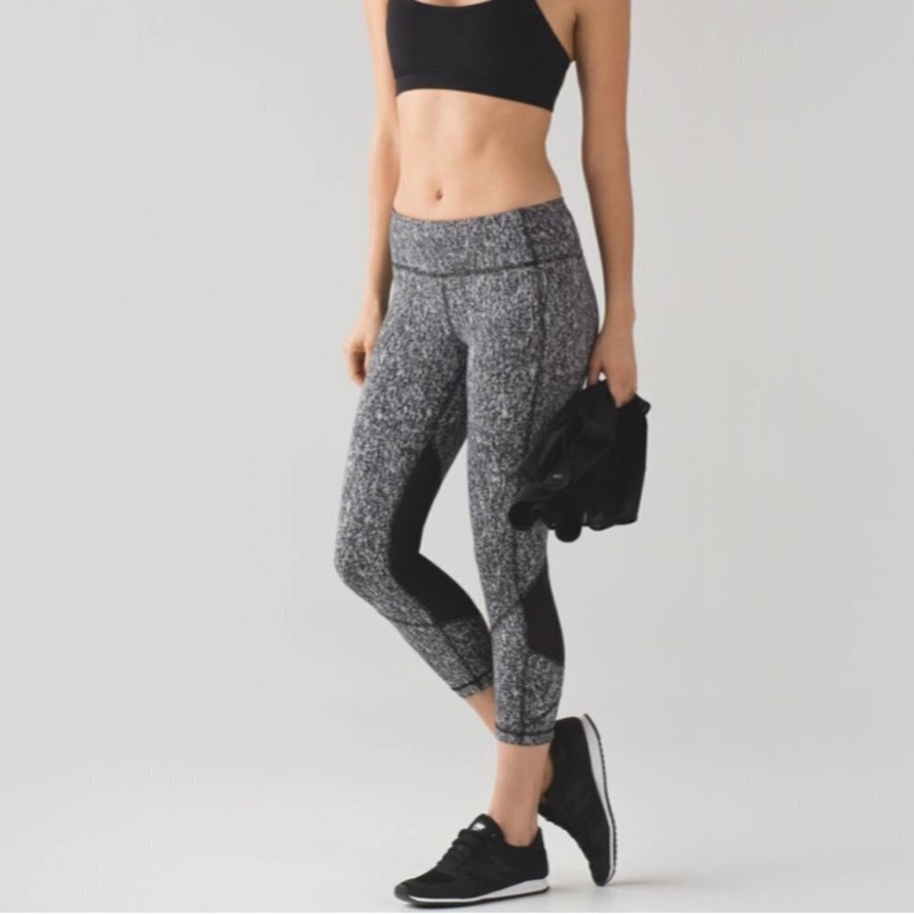 Lululemon Pace Rival Crop Power Luxtreme Suited Jacquard Black White / Black